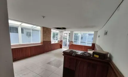 Chácara Santo Antônio, casa para venda próxima ao metrô com 03 dormitórios e garagem