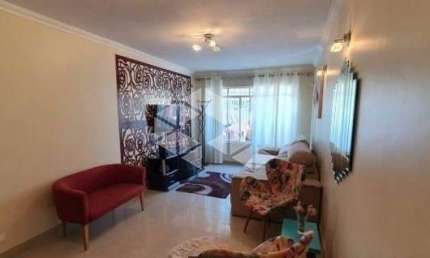 VENDA Sobrado de 150m² com 3 dormitórios e 2 vagas no Brooklin, perto de transporte