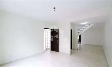 VENDA - Sobrado de 150m² com 3 dormitórios e 2 vagas no Brooklin, próximo ao metrô