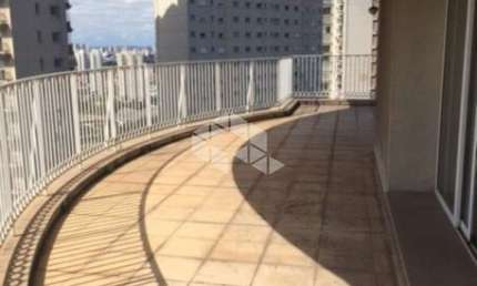 Apartamento na Vila Andrade 4 amplas suítes com varanda