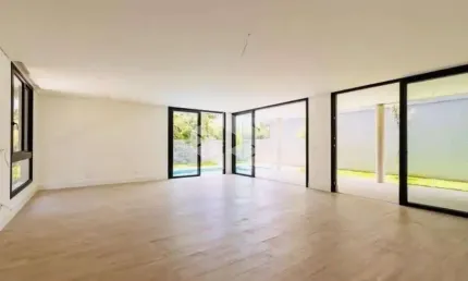 VENDA, sobrado em condomínio em Moema, 560 m², com 03 dormitórios (03 suítes), 04 vagas de garagem e próximo ao metrô.