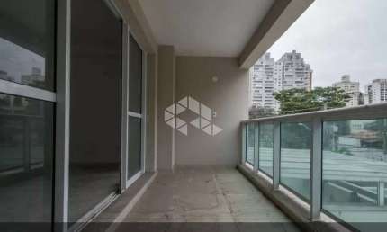 Apartamento à venda no Brooklin com 49m² no contrapiso, 1 dormitório (suíte) e 1 vaga de garagem.