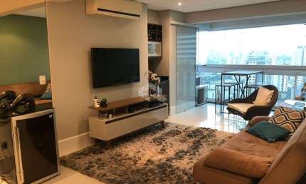 Apartamento a venda  no Brooklin com 96m²,  2 dormitórios sendo 1 suíte e 2 vagas de garagens