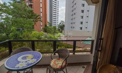 Duplex à venda no Campo Belo com 160m², 3 dormitórios sendo 1 suíte e 3 vagas de garagem.