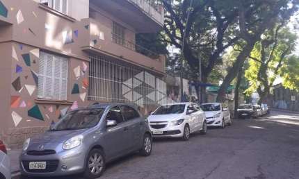 3 dormitórios, térreo com vaga escriturada no Centro Histórico