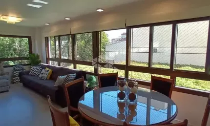 3 dormitórios 2 suítes, 2 vagas de garagem no menino deus