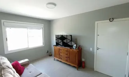 Apartamento reformado 2 dormitórios junto ao colégio maria imaculada