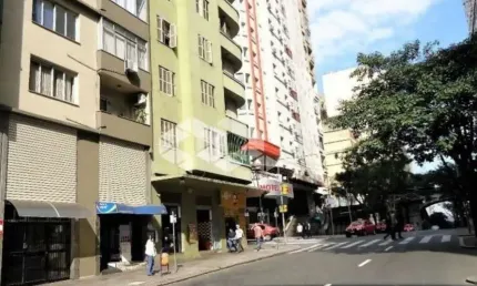 Apartamento 2 dormitórios, reformado, andar alto, com 83,14m2