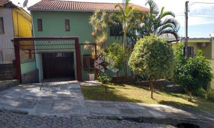 Casa com 4 quartos à venda na Rua Marieta, 257, Partenon, Porto Alegre