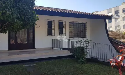 Casa com 3 quartos à venda na Rua Nunes, 302, Medianeira, Porto Alegre