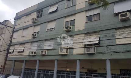 Apartamento 3 dormitórios com dependência, no Menino Deus
