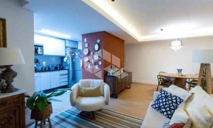 Apartamento composto por 2 dormitórios, bairro Tristeza com 88,01m2