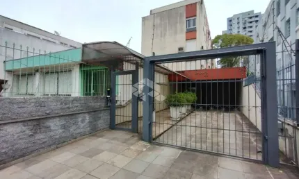 Apartamento 40m² , 1 dormitório, elevador, Bairro Menino Deus