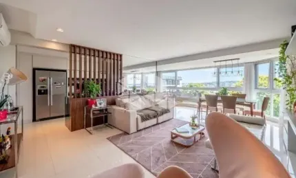 Apartamento Garden à venda com 3 dormitórios, 150m² e 2 vagas no bairro Cristal,