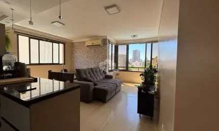 2 dormitórios, sendo um suíte no Menino Deus com duas vagas, com 70,19m2