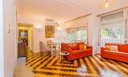 Amplo apartamento 3 dormitórios, 113m² área privativa, bairro centro histórico em Porto Alegre.
