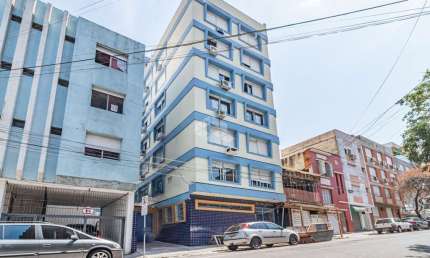 Apartamento para comprar no Centro Histórico com 3 quartos (1 suíte) com 86,83m