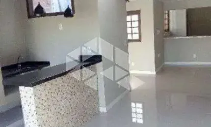 Cobertura 03 dormitórios ,100m² área privativa, vaga de garagem, bairro Medianeira em Porto Alegre.
