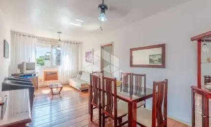 Apartamento 2 dormitórios com dependência de empregada , 83,64m² área privativa, com elevador e garagem, bairro Cidade Baixa em Porto Alegre.