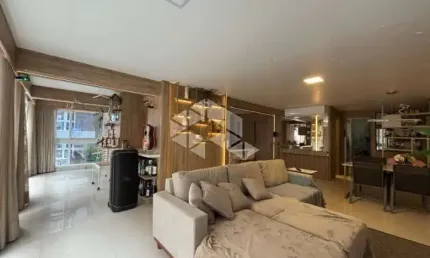 Apartamento Garden à venda com 3 dormitórios, 150m² e 2 vagas no bairro Cristal,