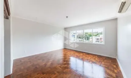 Apartamento 03 dormitórios e vaga de garagem  menino deus