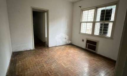 Apartamento de 3 dormitório om living para 2 ambientes no Floresta