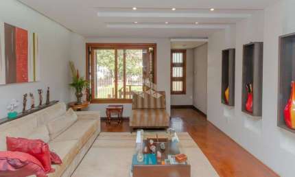 Casa com 4 quartos à venda na Avenida Frei Henrique de Coimbra, 84, Vila Ipiranga, Porto Alegre