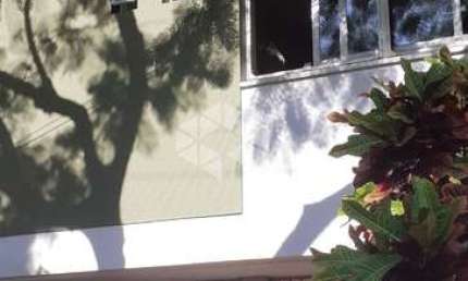Apartamento Térreo 1 quarto, com área externa aberta, Bairro Menino Deus, Porto Alegre/RS