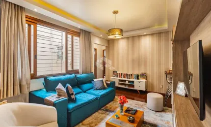 Excelente Apartamento de 2 dormitórios e 2 Vagas Cobertas em Mont Serrat - Porto Alegre - RS