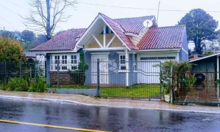 Casa 3 dormitórios em Canela a 1km da Igreja Matriz