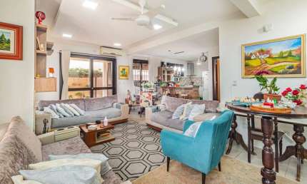 Sobrado  com 3 quartos 4 banheiros 4 vaga e 232m2 para vender por R$ 1.100.000,00