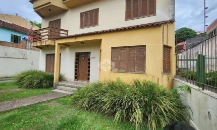 Casa com 3 quartos à venda na Rua Octávio de Souza, 425, Teresópolis, Porto Alegre