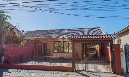 Bela e ampla casa térrea na melhor localização da zona Sul