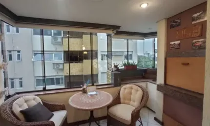 Crédito Real Real, vende apartamento de 3 quartos, suíte e vaga de garagem escriturada no bairro Cristo redentor em Porto Alegre/RS.