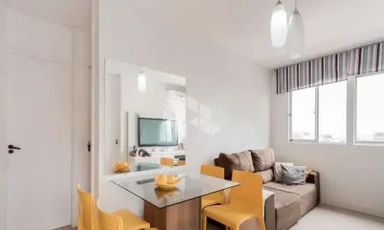 Apartamento de 3 quartos, , último andar com elevador, reformado uma vaga.