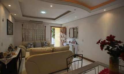 Casa com 3 quartos à venda na Rua Somália, 200, Vila Ipiranga, Porto Alegre