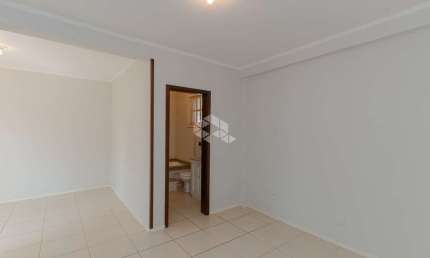 Casa com 4 dormitorios, sendo 1 suite e 4 vagas no bairro Vila Jardim