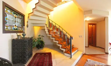 COBERTURA 579m2 privativos no Moinhos de Vento, churrasqueira, lareira, 2 vagas, elevador, deposito