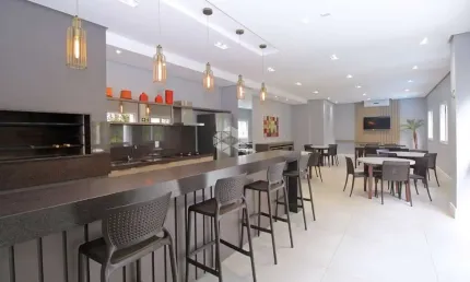 Apartamento com 2 dormitórios, sendo 1 suíte e 1 vaga no bairro Santo Antônio