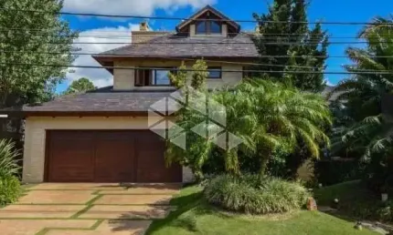 Casa em Condomínio com 4 dormitórios, 4 suítes, 6 vagas no Terra Ville