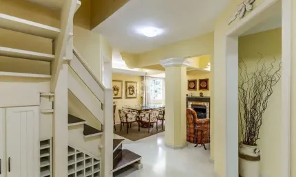 Apartamento mobiliado com 3 suítes a 5 minutos da Rua Coberta