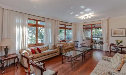 Apartamento de 3 dormitórios, 1 suite, 2 vagas na Av. Bagé