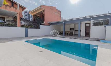 Casa com 3 quartos à venda na Avenida Engenheiro Ary de Abreu Lima, 311, Jardim Europa, Porto Alegre