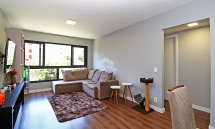 Apartamento com 03 dormitórios, semimobiliado , bem arejado e iluminado.