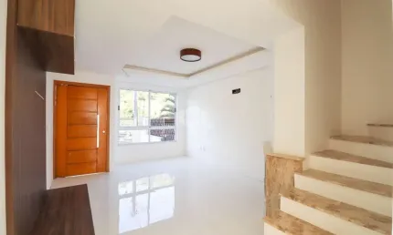 Apartamento com 2 dormitórios, sendo 2 suites e 2 vagas no bairro Guarujá