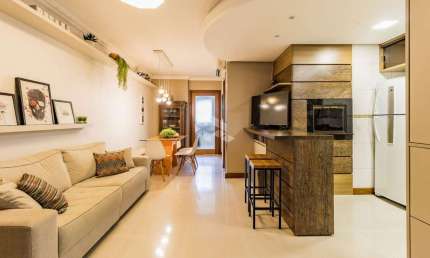 Apartamento 2 dormitórios 1 vaga reformado e semi mobiliado bairro São João