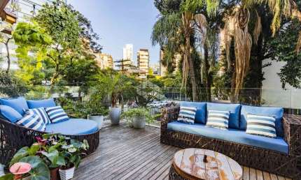 Apartamento Garden semi mobiliado com 157m²  no bairro Petrópolis.
