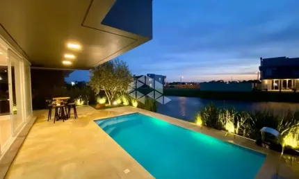 Casa Condomínio -  5 suítes - Beira Lago   / Capão Ilhas Resort