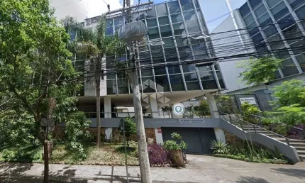 Conjunto comercial na av. mariante no rio branco, 2 banheiros e vaga