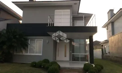 Casa em condomínio com 3 dormitórios, sendo 2 suites e 5 vagas em osório
